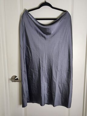 NWT Old Navy Satin Bias Midi Skirt in Silver - Women's